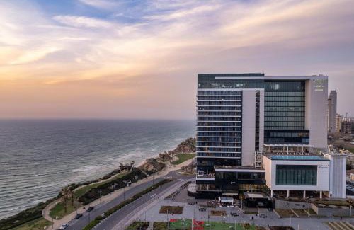 Netanya Hotel | Oceanfront Bliss at Vert Lagoon Netanya by AFI Hotels
