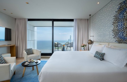 Netanya Hotel | Relax at Vert Lagoon Netanya with Pool & Spa Amenities