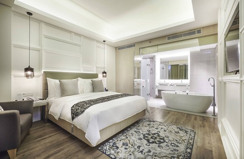 Gambir Hotel | Discover Vertu Harmoni Jakarta: 4-Star Family-Friendly Retreat