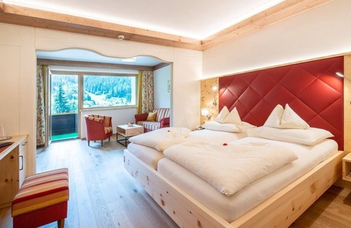 Bad Kleinkirchheim House | Indulge in the Verwöhn-suite at Thermenwelt Hotel Pulverer