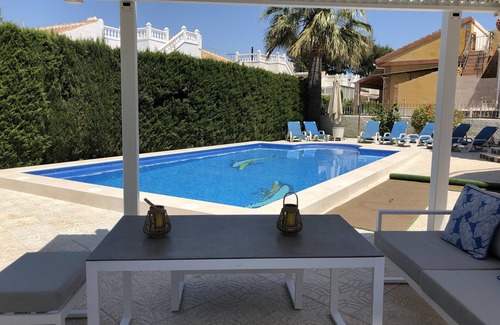 Los Alcazares House | Beautiful Villa with Pool, Ocean View & Steps to the Beach
