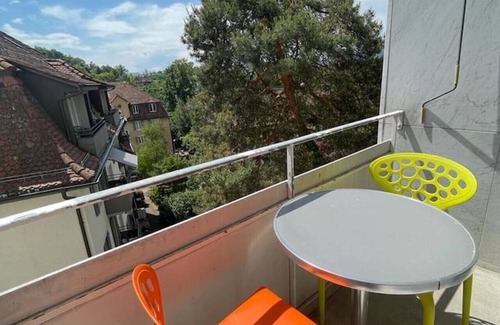 District 8 Apartment | Very central and sunny 2BR flat (Marble 2)