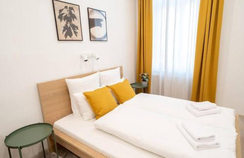 Erzsebetvaros Apartment | Very central extra large brand new AirCon apartment