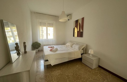 Tricolore Apartment | Central Three-Room Apartment Steps from the Duomo