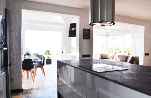 Los Realejos Villa | Relax at Villa Romántica: Private Pool & Ocean Views