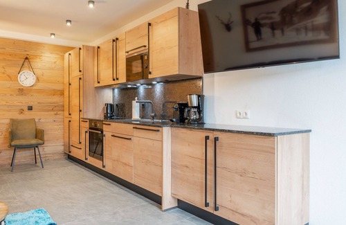 Uttendorf Apartment | Stylishly Furnished Haven with Spa & Pet-Friendly Comfort