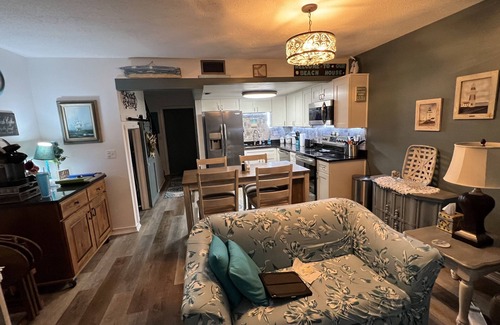 Ormond-by-the-Sea Condo | Sea Breeze Retreat: Poolside Haven Steps from the Beach