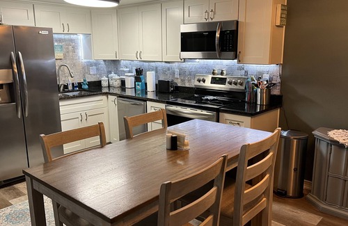 Ormond-by-the-Sea Condo | Sea Breeze Retreat: Poolside Haven Steps from the Beach