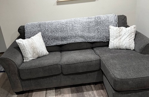 Butte Apartment | Cozy Uptown Studio Apartment - Guest Rated 10/10!
