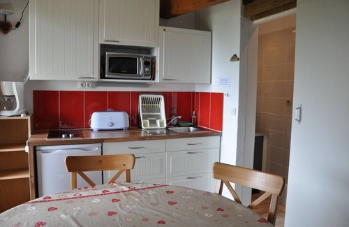 La Toussuire Apartment | Serene Apartment Foot of Slopes with Unobstructed Views