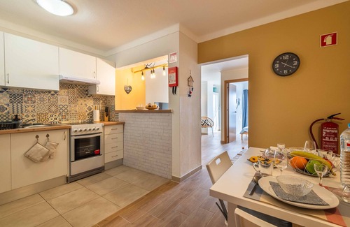 Correeira Apartment | Unforgettable Stay at Apartamento Mar à Vista with Pool & Spa