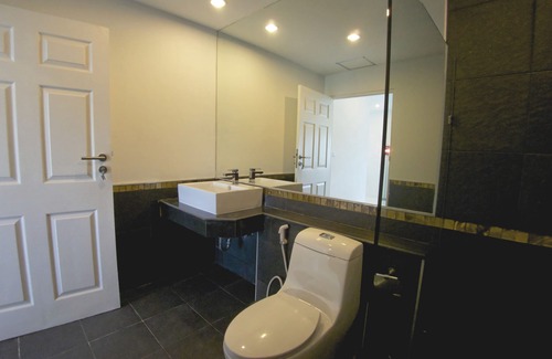 Phuket Condo | Spacious 2 Bedroom Getaway in Phuket Town Central