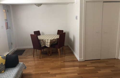 Cote-Saint-Luc Apartment | Very large and bright and clean semi basement 2 rooms apartment in Cote St-Luc