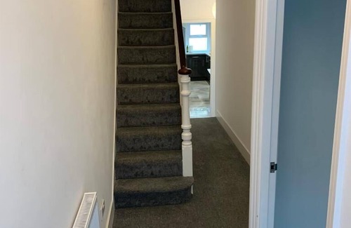 Vauxhall House | Elegant Terrace Retreat in London - Rated 10/10 & Pet Friendly