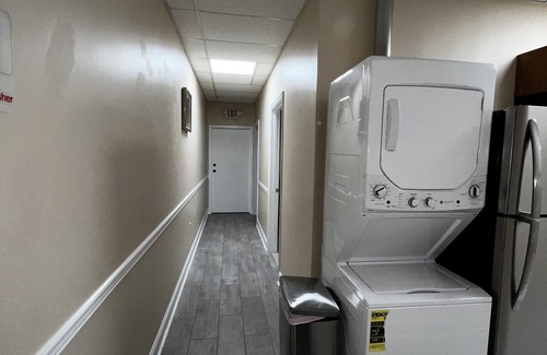 Glen Iris Apartment | Spacious Loft with Free Parking Near UAB - Rated 10/10