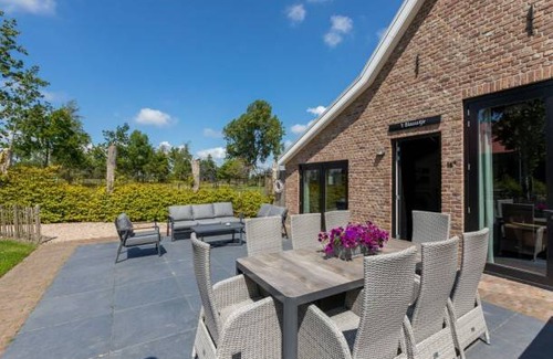 Municipality of Veere Villa | Exquisite Zeeland-Style Holiday Home for 7 Guests