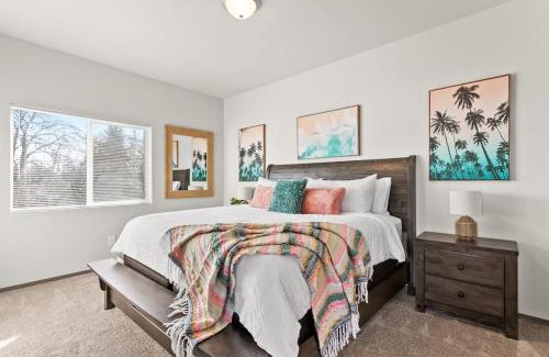 South Perry District Apartment | New 2 Bed 2 Bath Oasis Near Downtown & Perry District