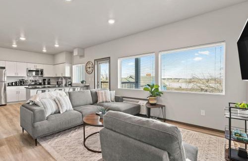 South Perry District Apartment | New 2 Bed 2 Bath Oasis Near Downtown & Perry District