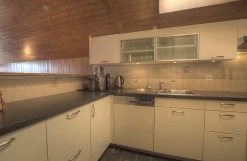 Anzere Apartment | Modern 4-Room Flat Near Cable Car with Family Amenities