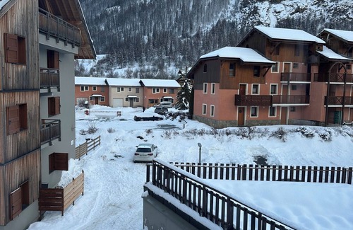 La Salle-les-Alpes Apartment | Very nice apartment, 6 bedrooms, 5 bathrooms, walking distance to the slopes