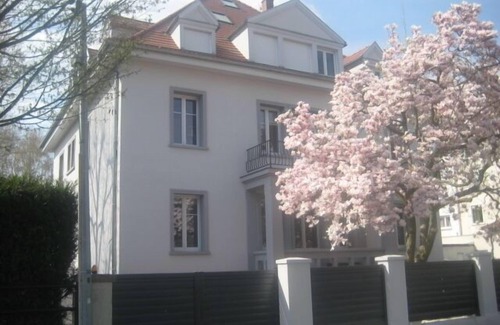 Plaine des Bouchers Apartment | Charming Apartment in Strasbourg with Pool and Lake View