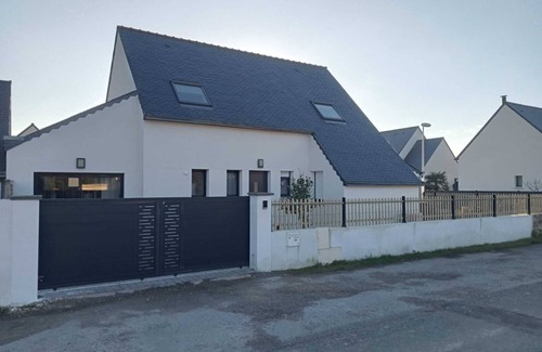 Damgan House | Cozy New House Steps from Beaches with Ocean Views