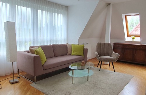 Unna Apartment | Inviting Top Floor Apartment: Quiet, Central & Family-Friendly