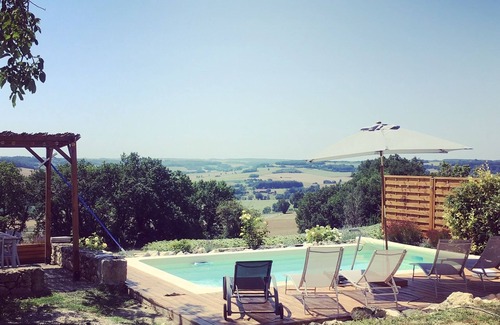 Saint-Martin-de-Goyne House | Inviting Country House with Private Pool in Tranquil Settings