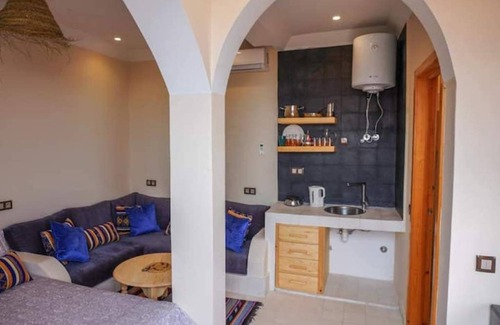 Talborjt Apartment | Cozy New Apartment with Ocean Views for Family Fun