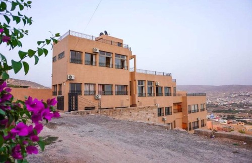 Talborjt Apartment | Cozy New Apartment with Ocean Views for Family Fun