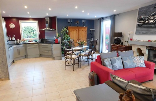 Verquieres Villa | Charming Villa with Pool Near Avignon - Rated 9.6/10