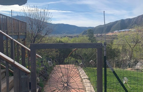 Glenwood Springs Apartment | Very Private, Close to all Glenwood attractions, Dogs welcome. 420 friendly!