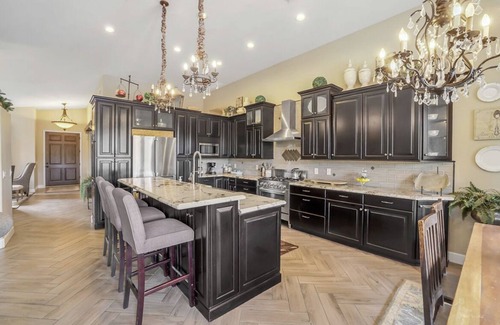Gilbert House | Private Family Getaway with Pool & Hot Tub - 10/10 Rating!