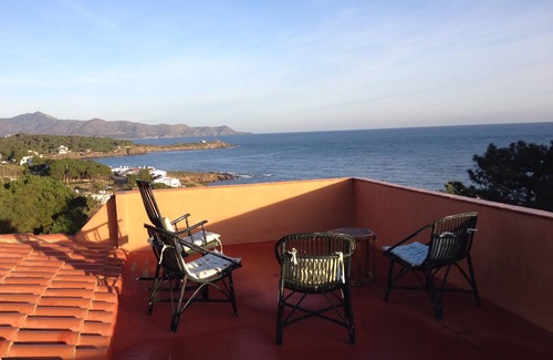Port de la Selva Apartment | Serene Apartment with Ocean View and Pool, Perfect for 6
