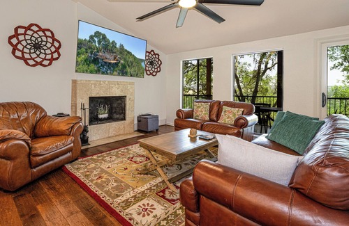 Apache Shores House | Very relaxing home nestled in the hills of Lake Austin overlooking Austin