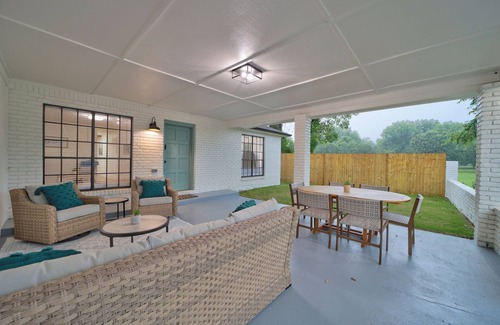 Muskogee House | Updated Cottonwood on Country Club - Perfect Family Retreat!