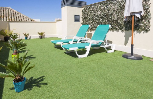 Santa Catalina Apartment | Comfortable Apartment with Private Patio and Scenic Views