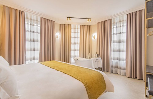 Huetor-Tajar Hotel | Experience VESCI FAVENTIA: Rated 9.6, Eco-Friendly Retreat