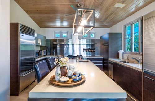 Nazareth Villa | Vessup View: 5BR Beach Escape Near Ritz Carlton
