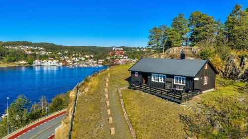 Arendal House | Pet-Friendly Vesterveien Panorama with a 9.3 Rating