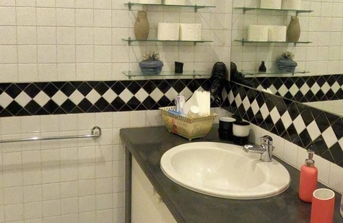 San Sebastiano al Vesuvio House | Relaxing VESUVIUM Room with Spa and Breakfast Included