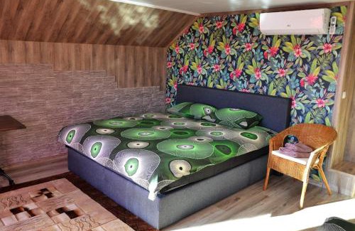 Kuressaare House | Experience Vetevana kodumajutus: Oceanfront Bliss Awaits