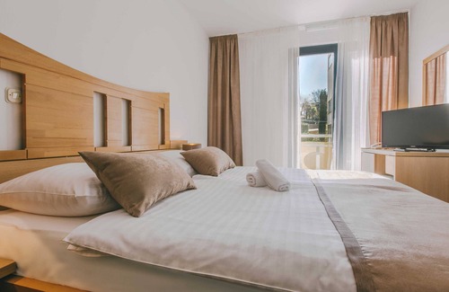 Njivice Hotel | Experience Comfort at Veya Hotel by Aminess with Pool