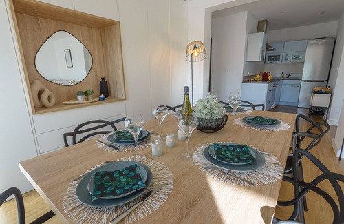 Veyrier-du-Lac Apartment | Elegant Veyrier Centre Apartment with Pool and Lake View