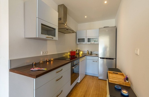 Veyrier-du-Lac Apartment | Elegant Veyrier Centre Apartment with Pool and Lake View