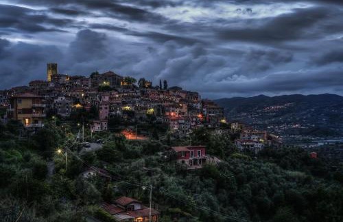Vezzano Ligure House | Vezzhouse: Spa & Wellness Retreat with Oceanfront Views
