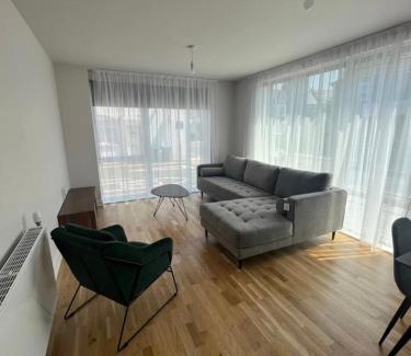 Harringay Apartment | Family-Friendly VG Apartments: Cozy 2 Bedroom in LDN