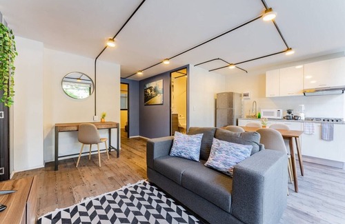 Hipodromo Apartment | Modern 2BR Condesa Retreat with Gym, Wifi & Rooftop Access