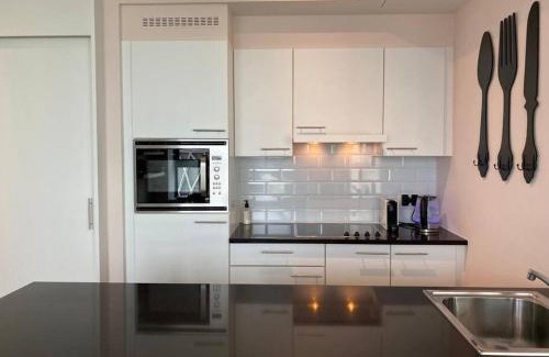 De Kaaien Apartment | Cozy Apartments in Antwerpen with Oceanfront Views