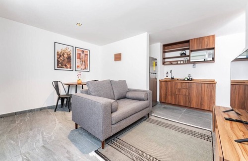 Santa Maria la Ribera Apartment | Discover Comfort at VH | Cozy Stay in Sta Ma la Ribera